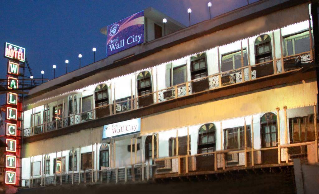 Hotel Wall City Nowe Delhi Zewnętrze zdjęcie